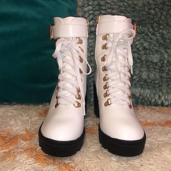 White pleather, chunky heeled boots with gold details. New, US 6.5/ EU 37 - Picture 3 of 7